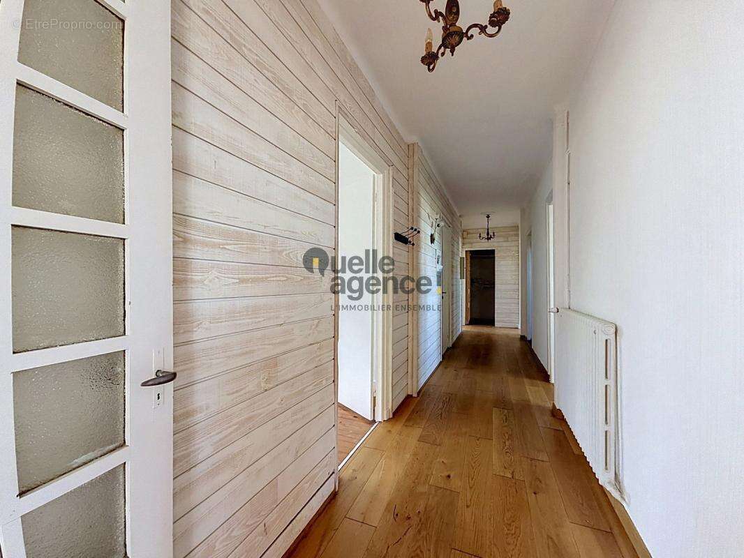 Appartement de caractère de 117 m² avec jardin privatif, garage/box et cave – Quartier Saint-Marc - photo 8