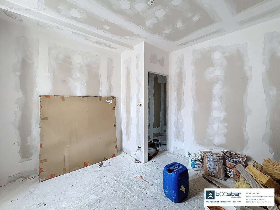 Maison à SAINT-YRIEIX-LA-PERCHE