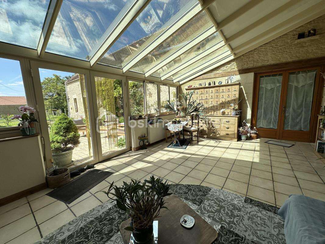 Maison à MOULT