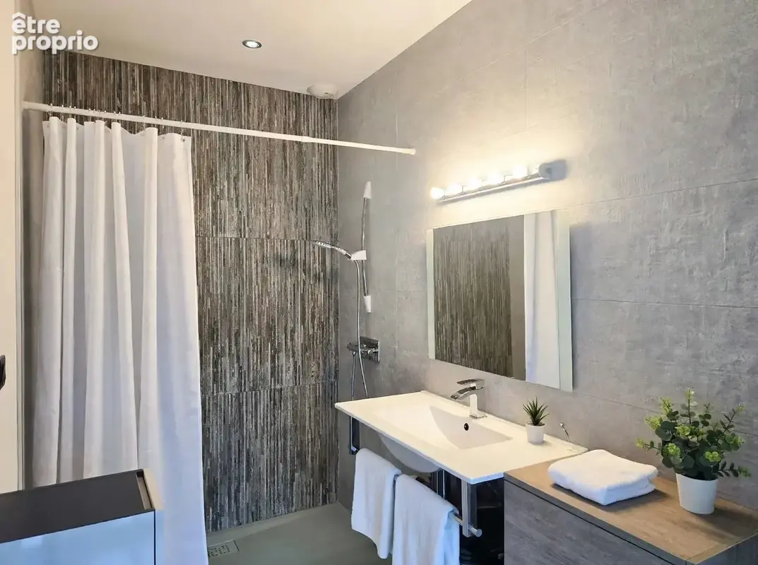 Villa contemporaine d’exception avec piscine   Prestations haut de gamme sur un terrain de 1700m2 - photo 9