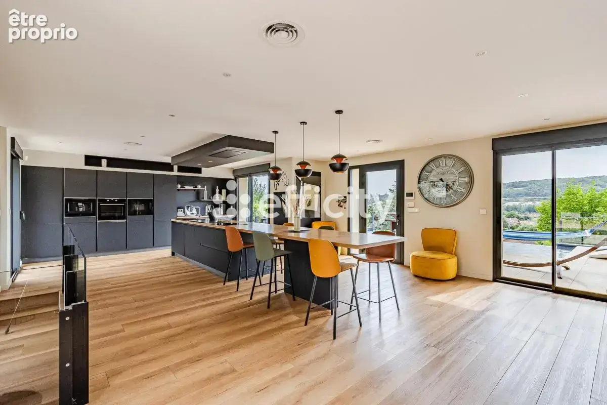 Maison 7 pièces 309 m² à vendre à Chatillon (69380) - photo 2