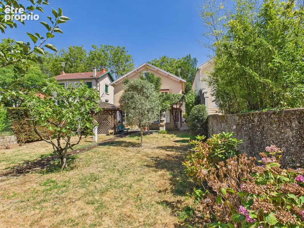 Bron   maison de caractère des années 20   secteur recherché - photo 6