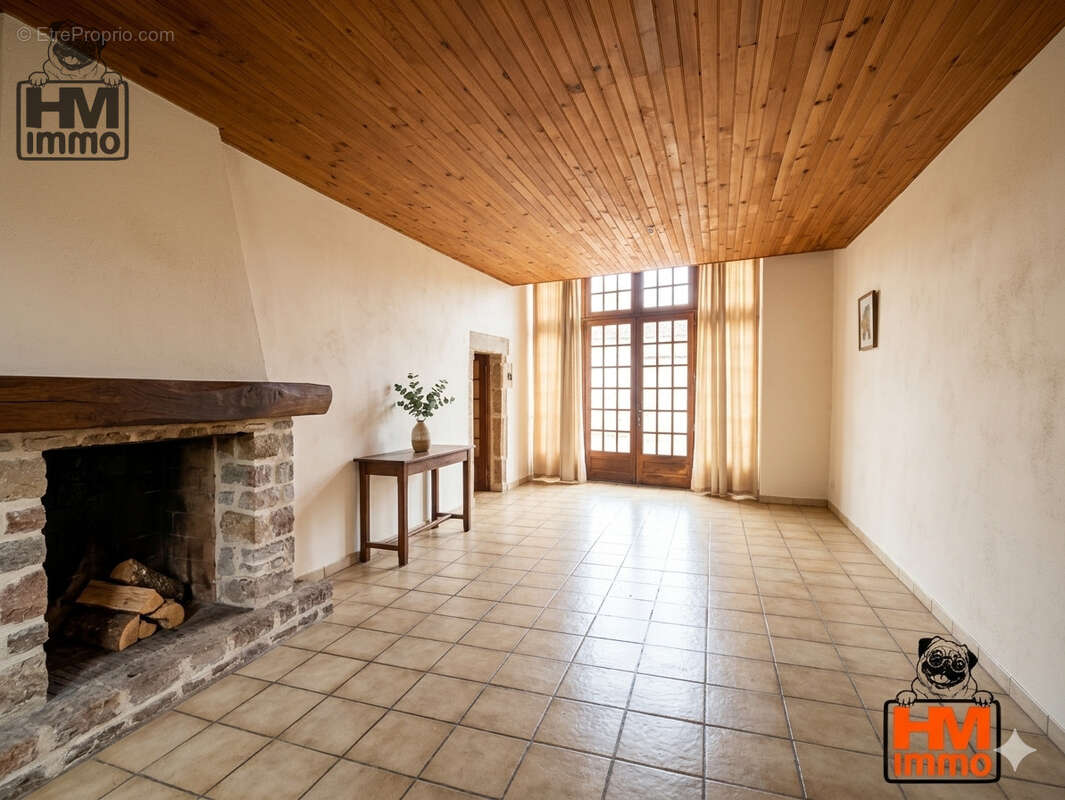 Maison à FLAVIGNAC