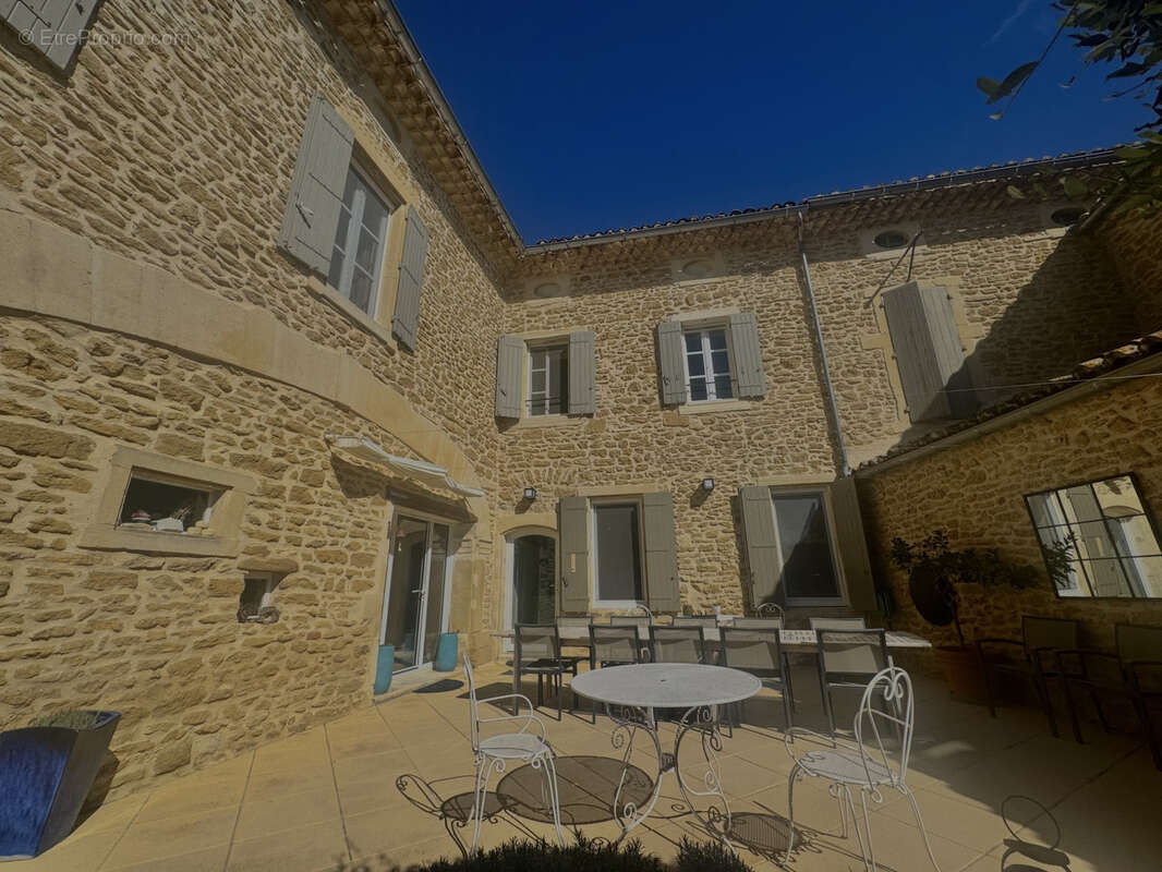 Maison à GRIGNAN
