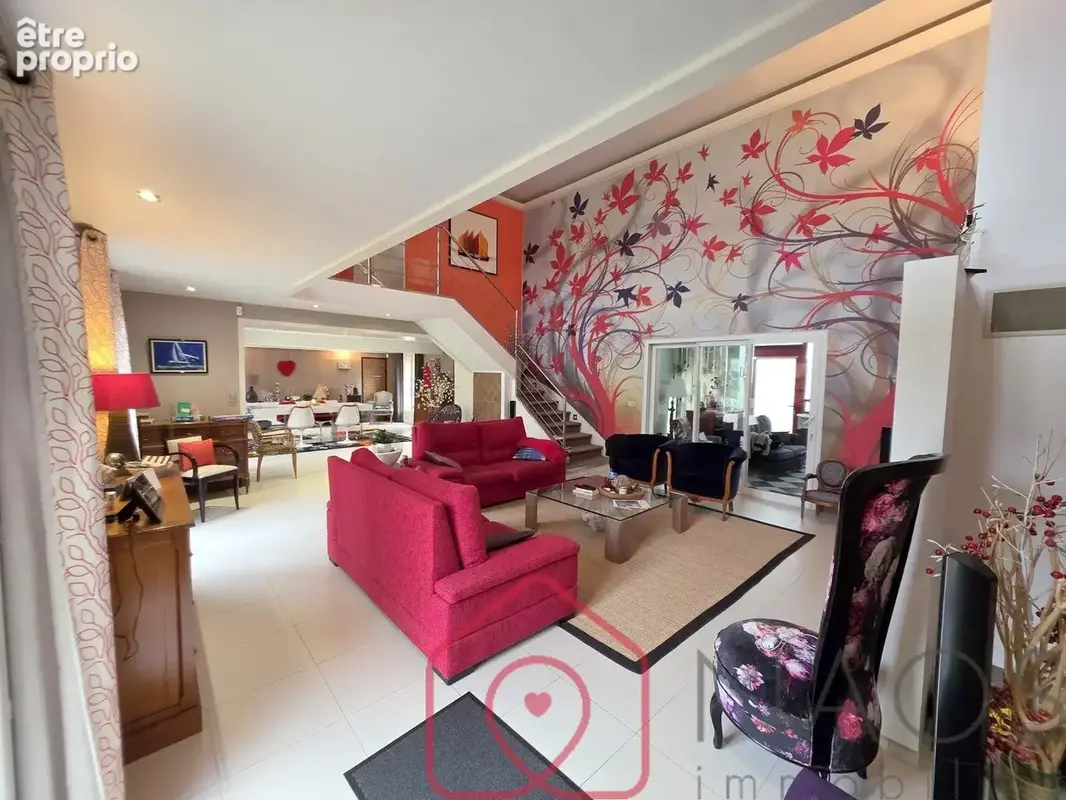 St Jean De Braye ensemble immobilier très atypique de 390m2 hab sur 1513m2 de terrain clos - photo 3