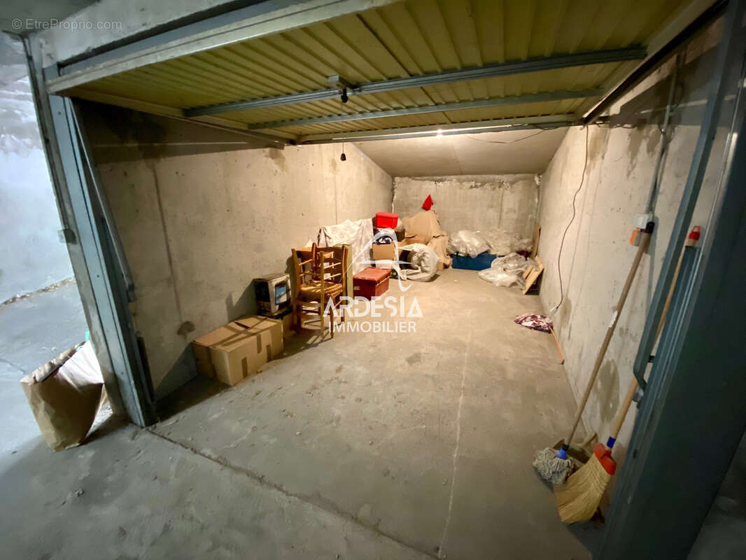 À vendre à Saint-Jean-de-Maurienne   Appartement lumineux avec balcon et garage - photo 8