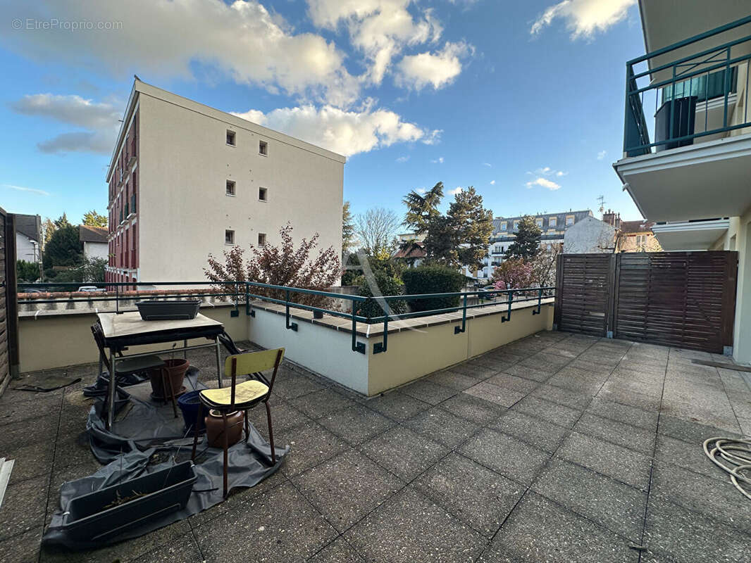 Appartement à EPINAY-SUR-SEINE