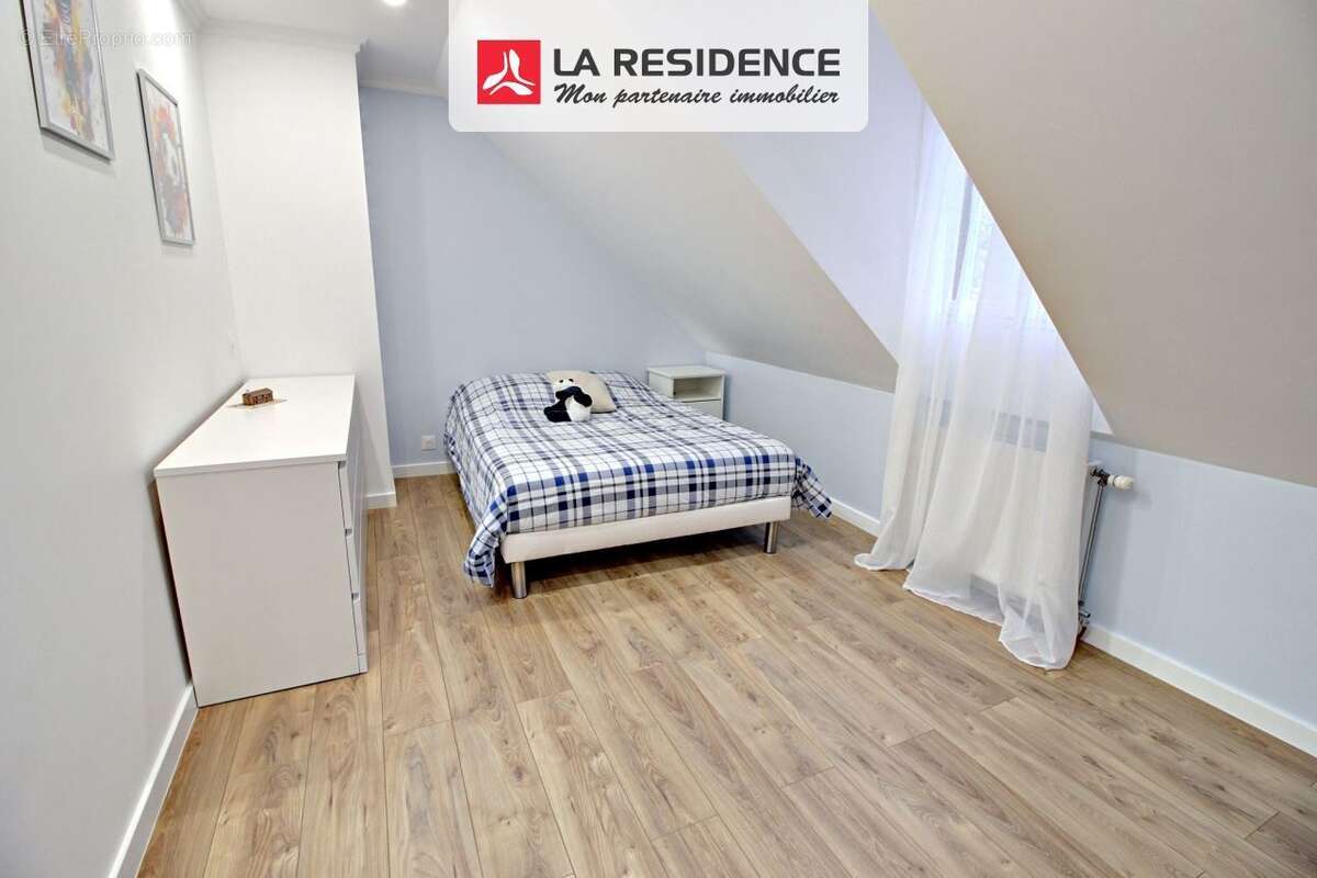 Maison à VAUX-SUR-SEINE