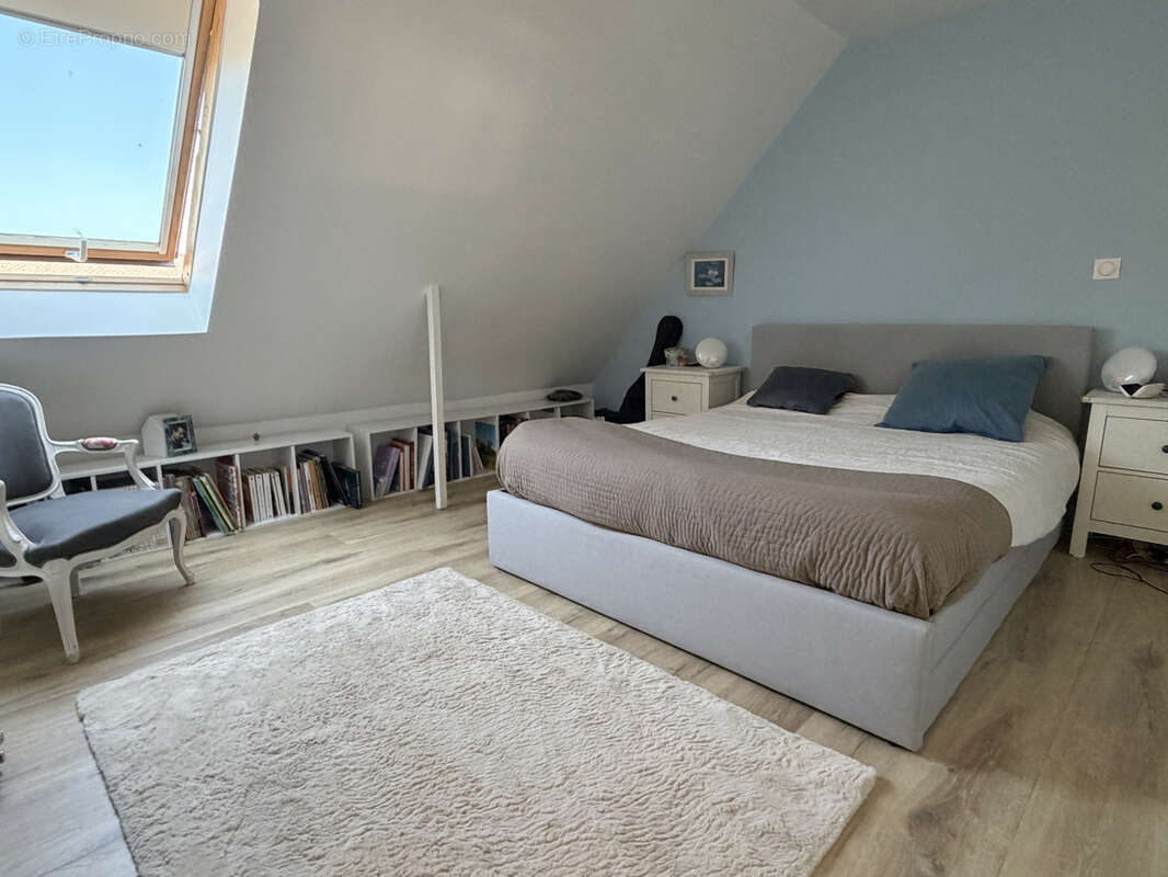Joli pavillon en bon état, 5 chambres, terrain clos, proche du centre ville - photo 16