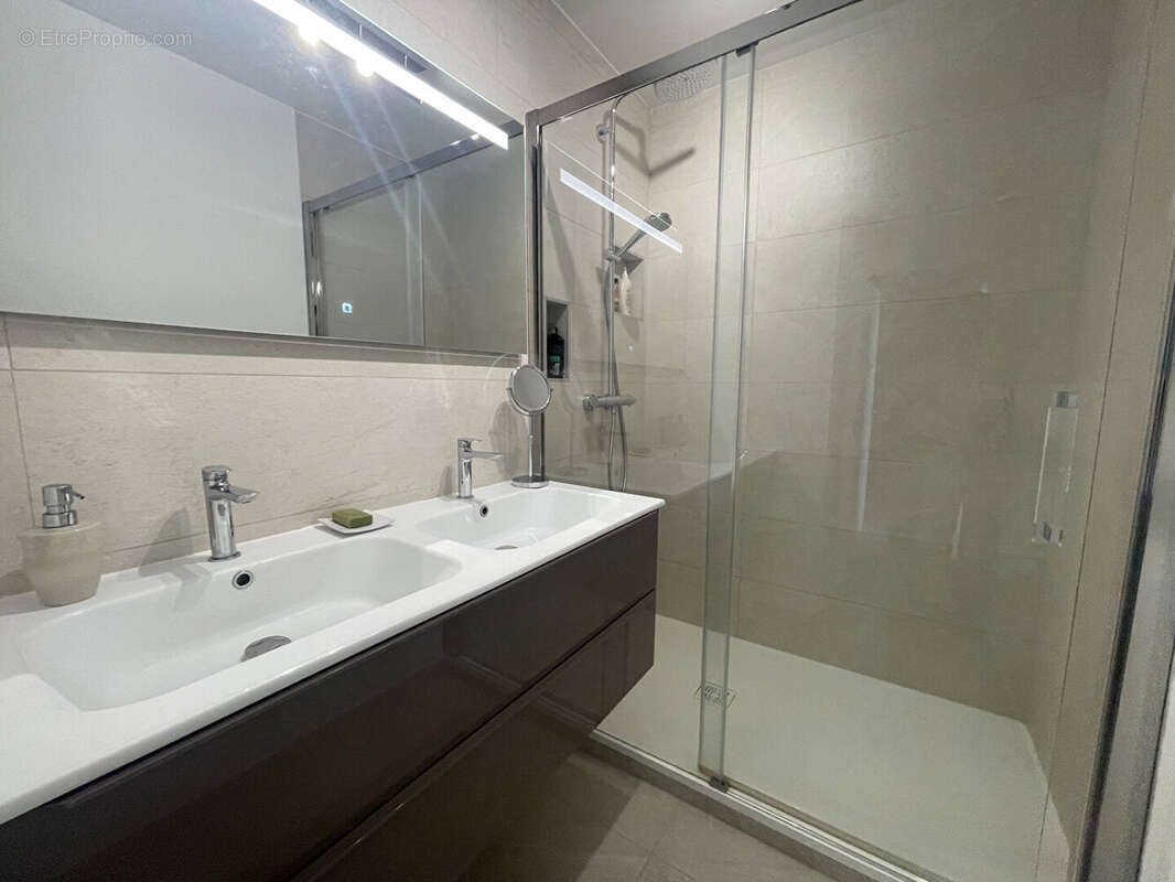 Maison à SAINT-SEBASTIEN-SUR-LOIRE