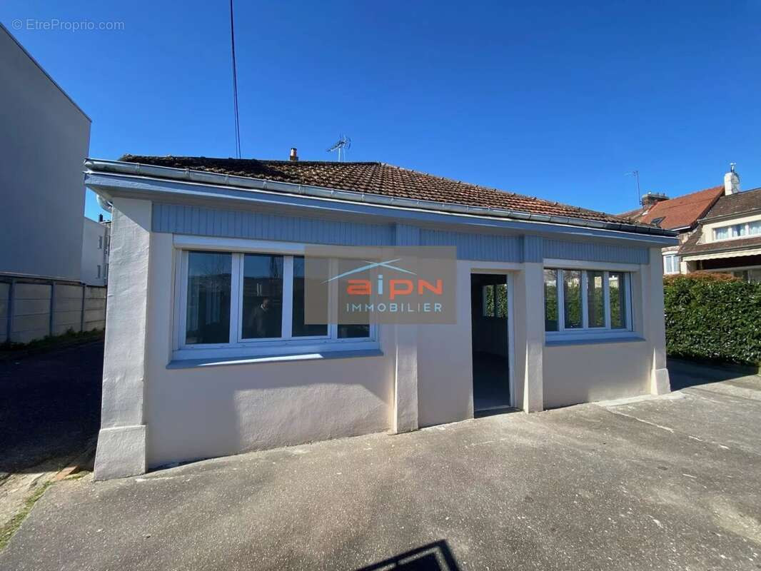 Commerce à SOTTEVILLE-LES-ROUEN