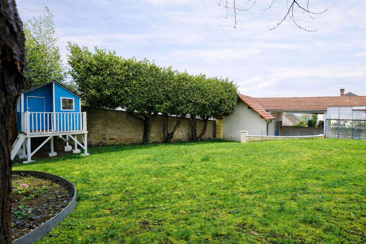 Maison à MEZIERES-SUR-SEINE