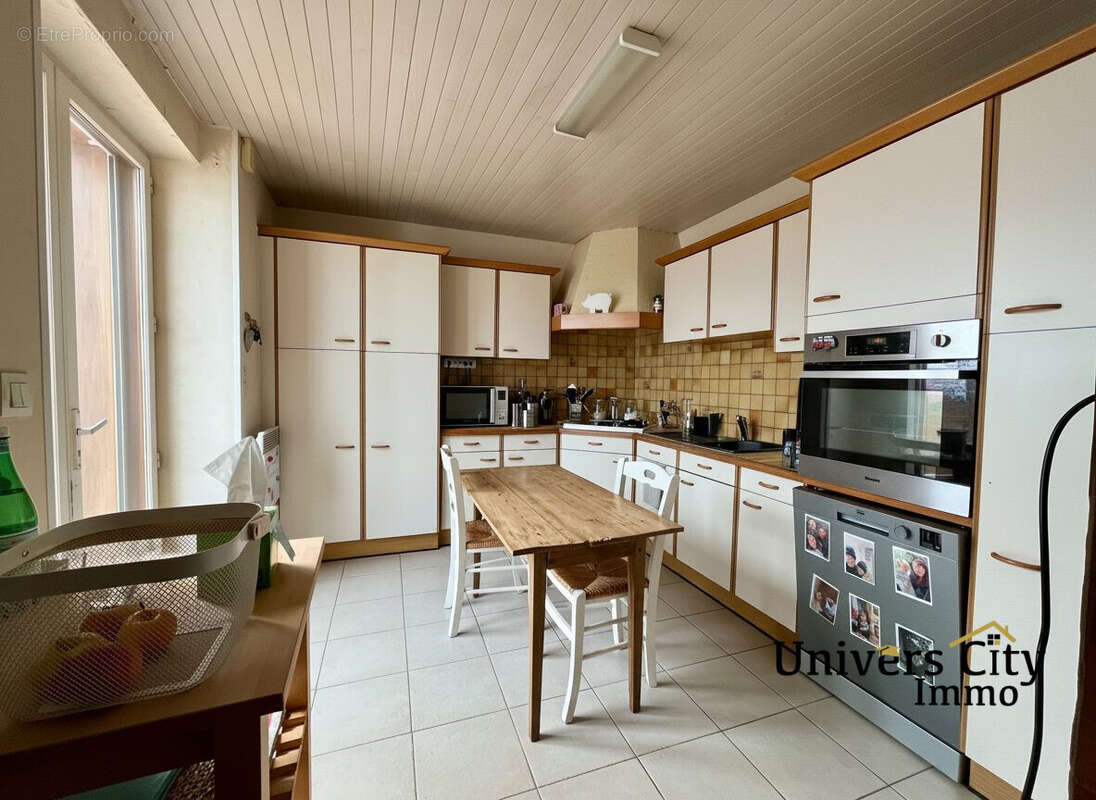 Maison à ETRICHE