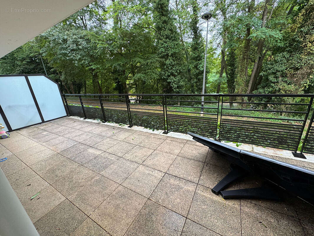 Appartement à BOUSSY-SAINT-ANTOINE