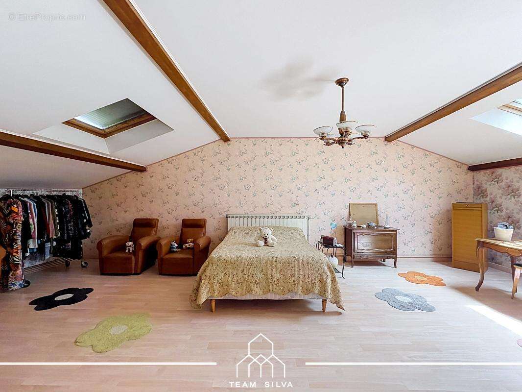 Maison 110 m² à Communay  - photo 10
