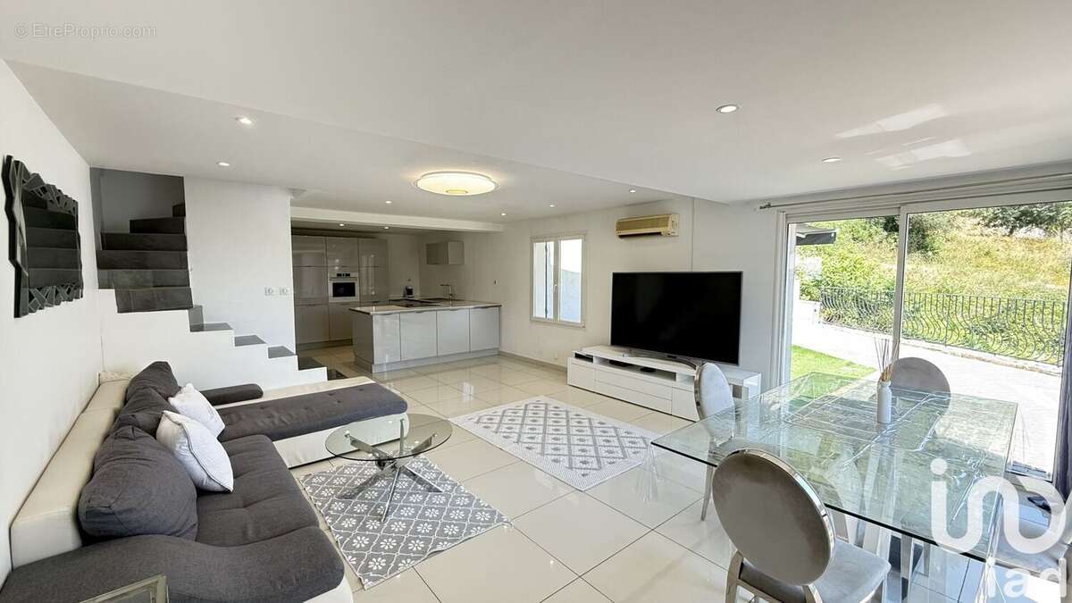 Photo 4 - Maison à LE LUC