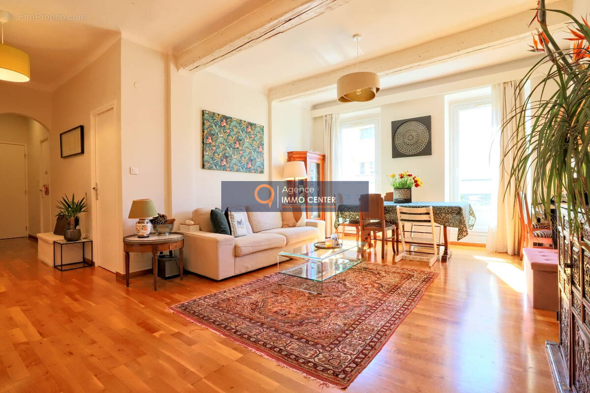 Appartement à HYERES