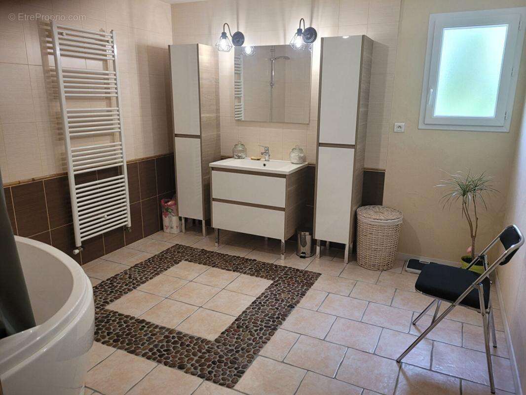 Maison à FONTENAY-LE-COMTE