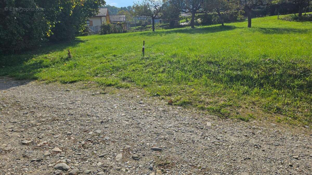 Terrain à bâtir d'une superficie de 700m² à ARVILLARD (73110) - photo 7