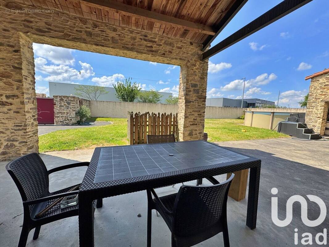 Photo 1 - Maison à MONTAIGU