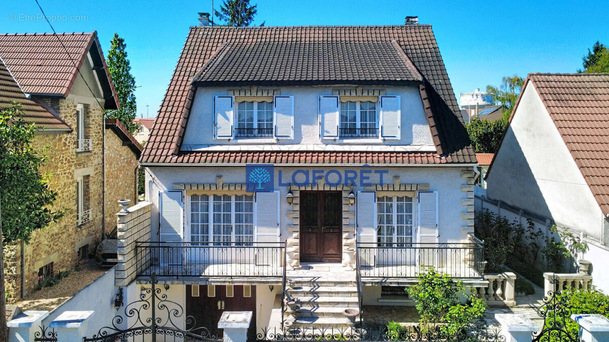 Maison à SAVIGNY-SUR-ORGE