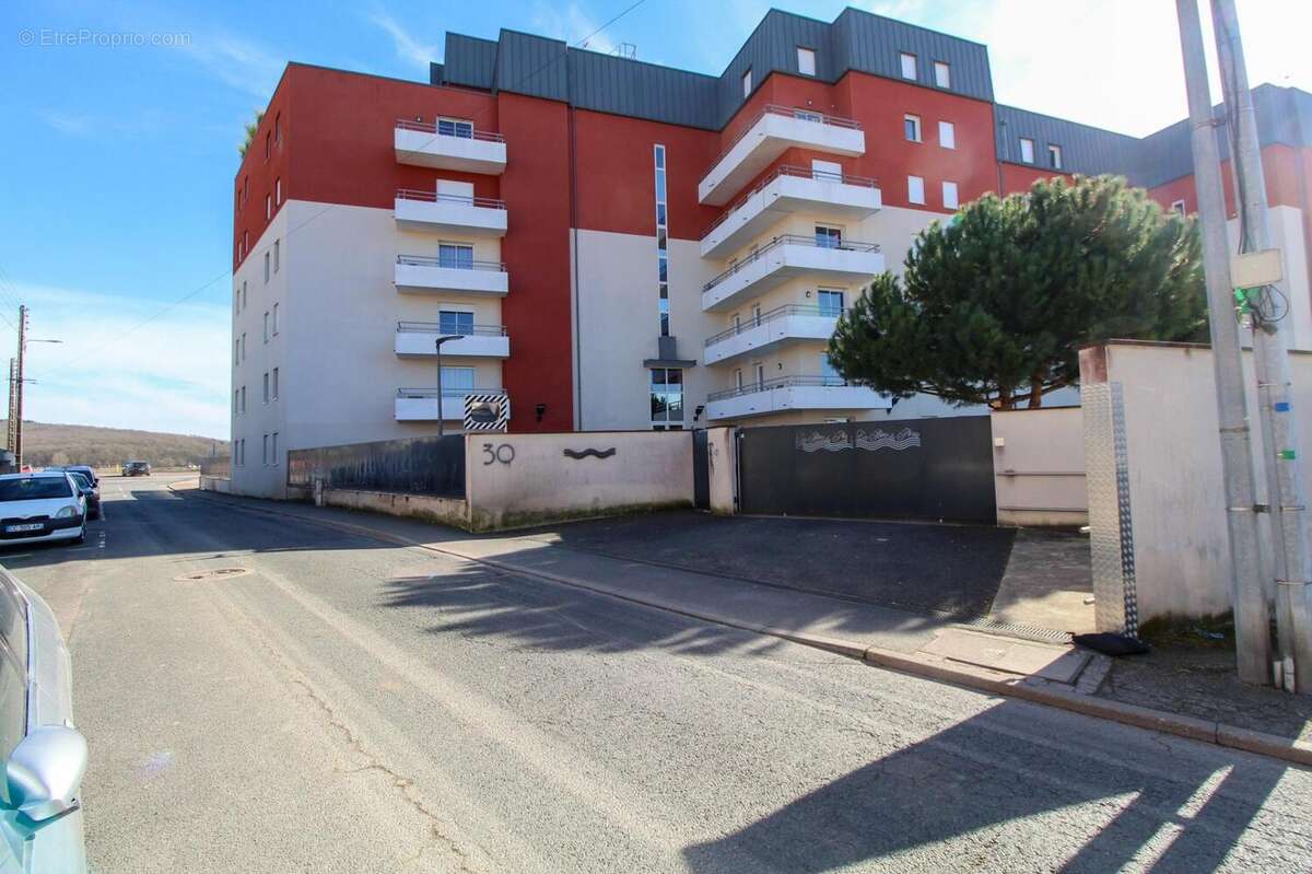 Photo 4 - Appartement à MONTCEAU-LES-MINES