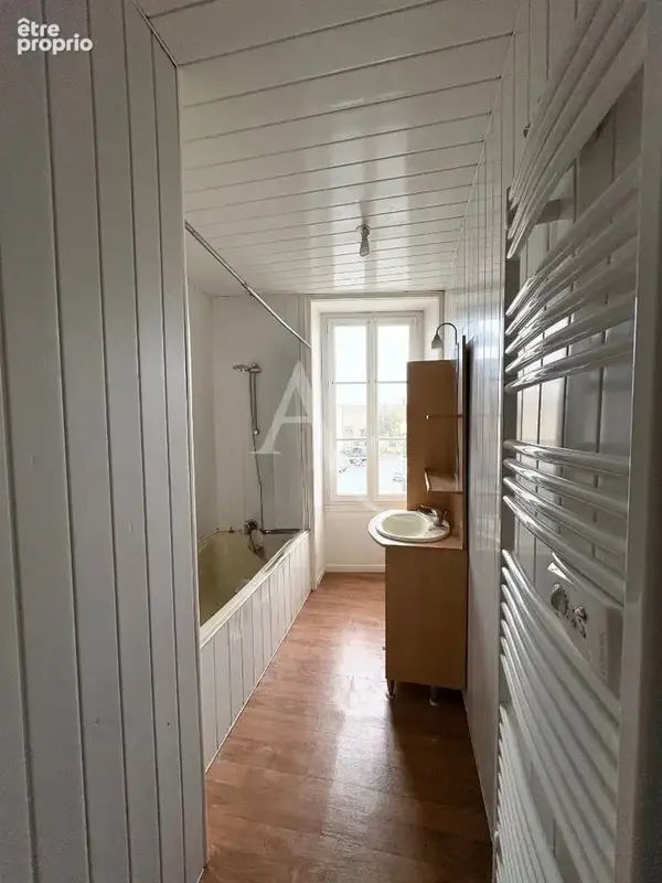 Maison - 2 logements (70m²) - Nalliers - 142m² - photo 5