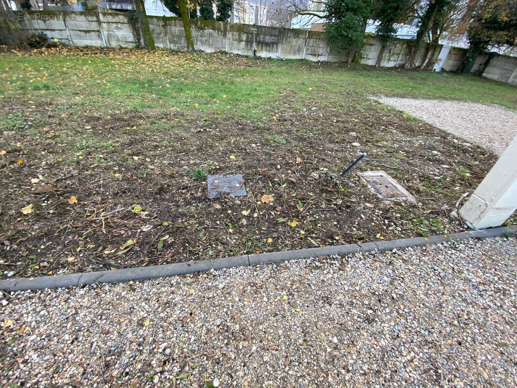 Terrain à ECHIROLLES