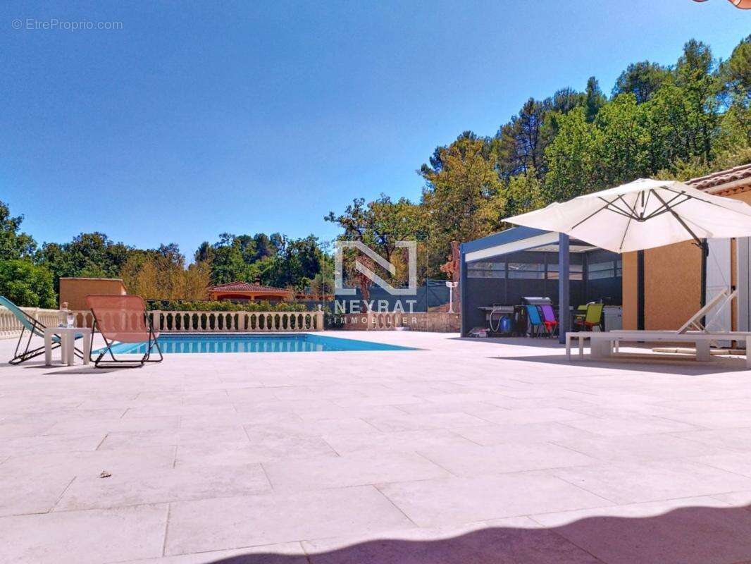 Fayence - maison de plain-pied - superbe espace piscine - double garage - photo 6