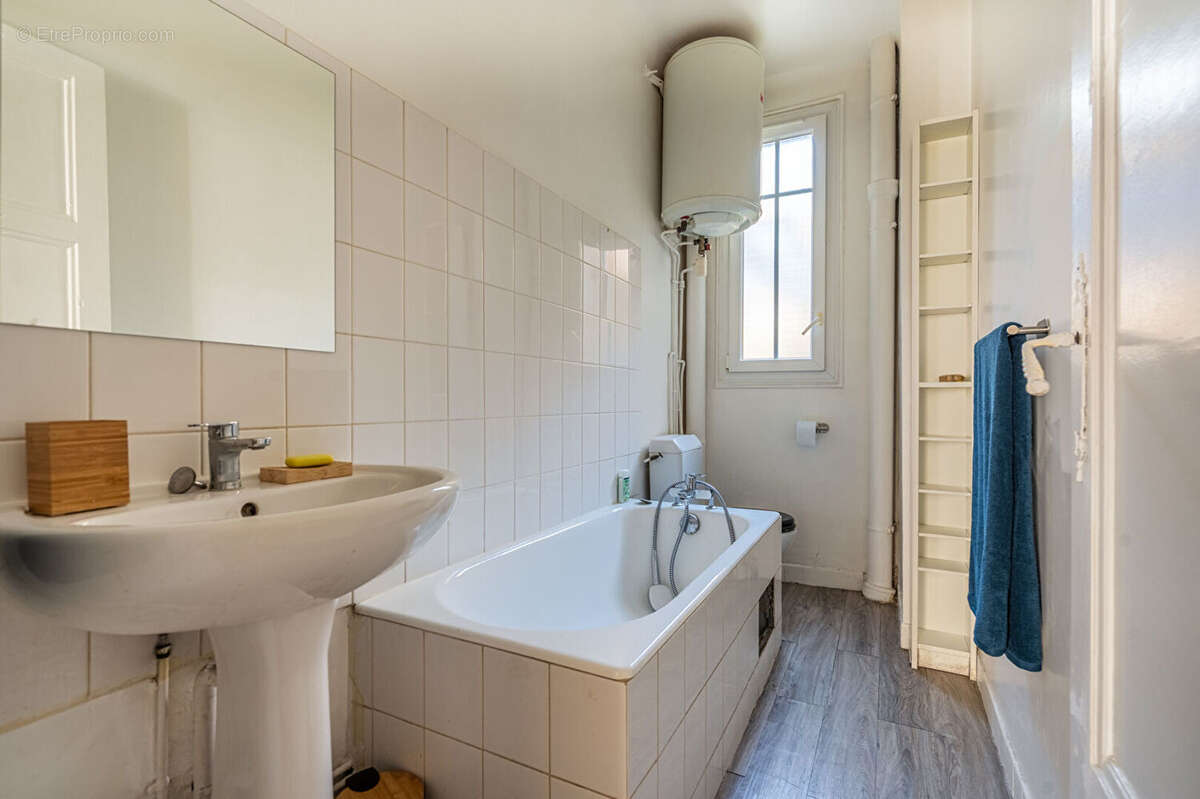 Appartement à PARIS-11E