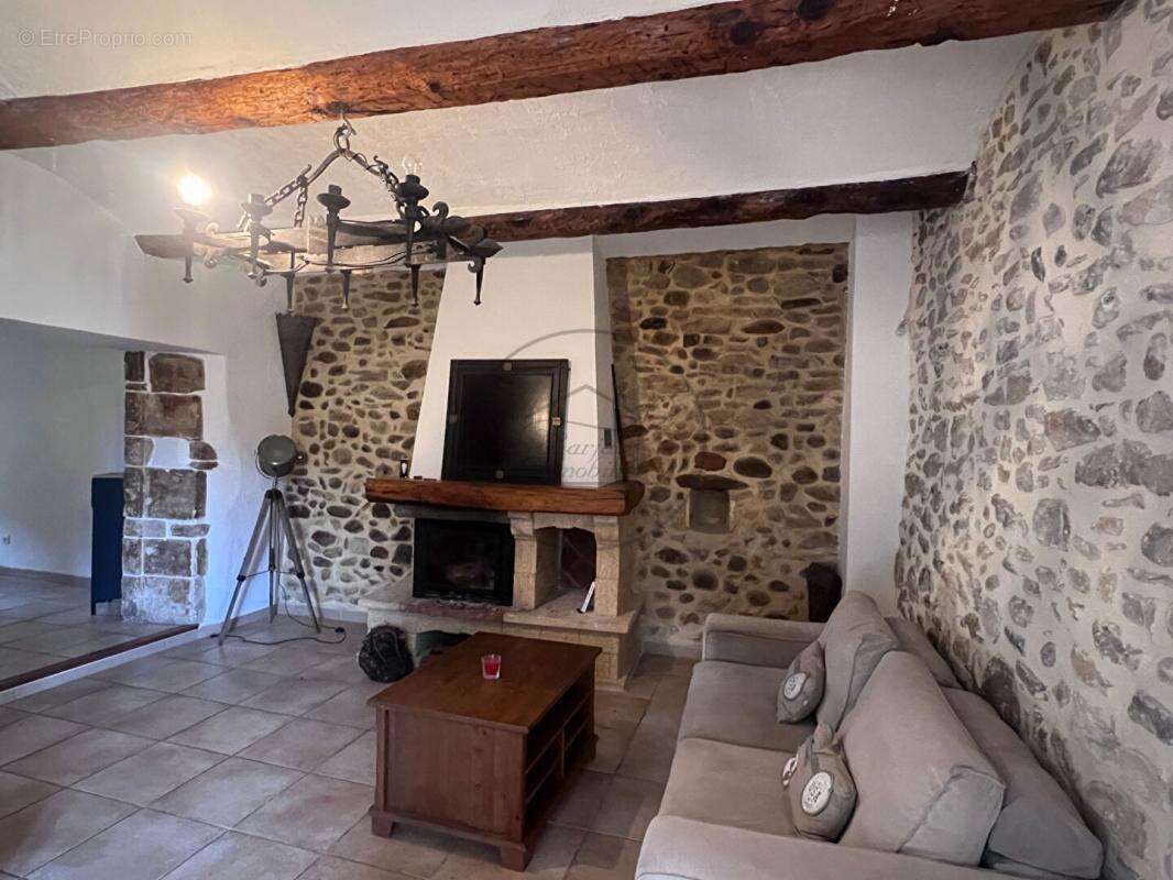 Maison à ALLEGRE-LES-FUMADES