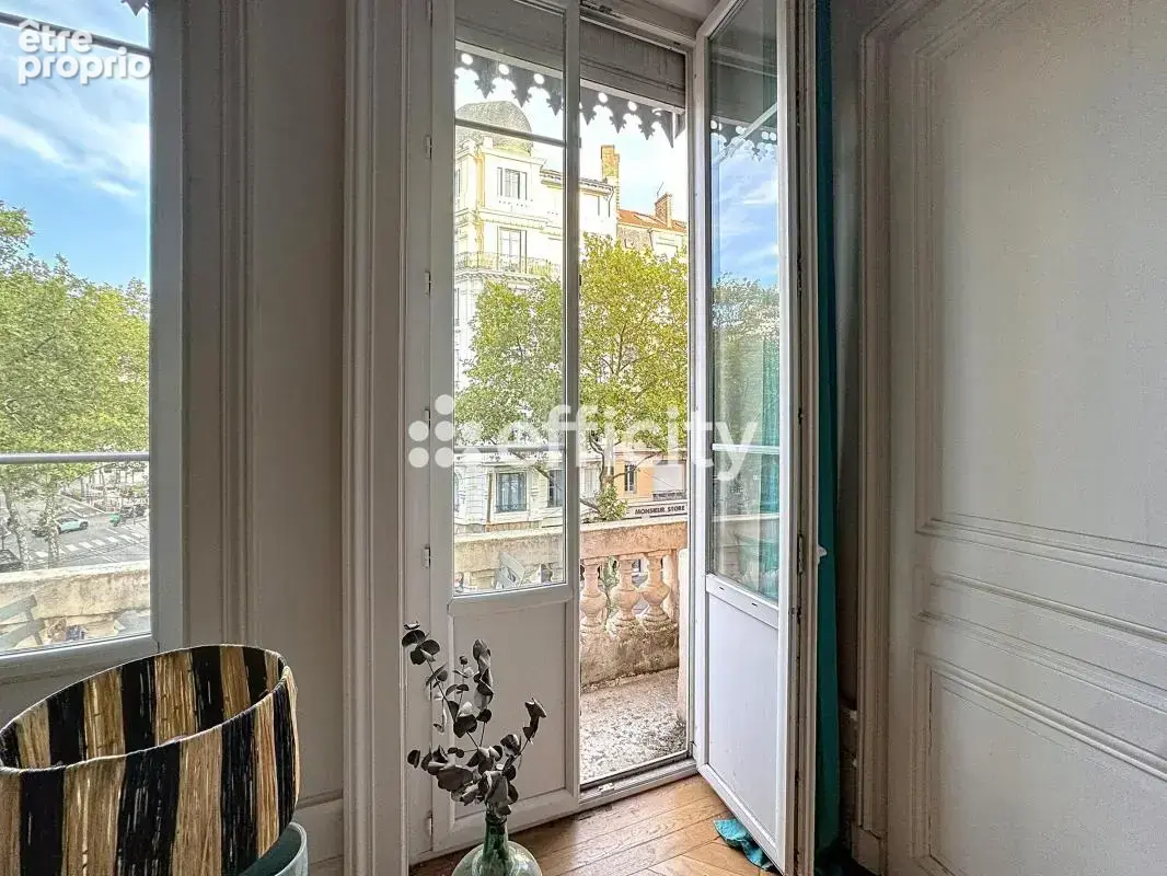 Appartement à LYON-7E