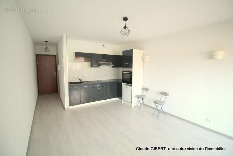 Appartement à MEZE