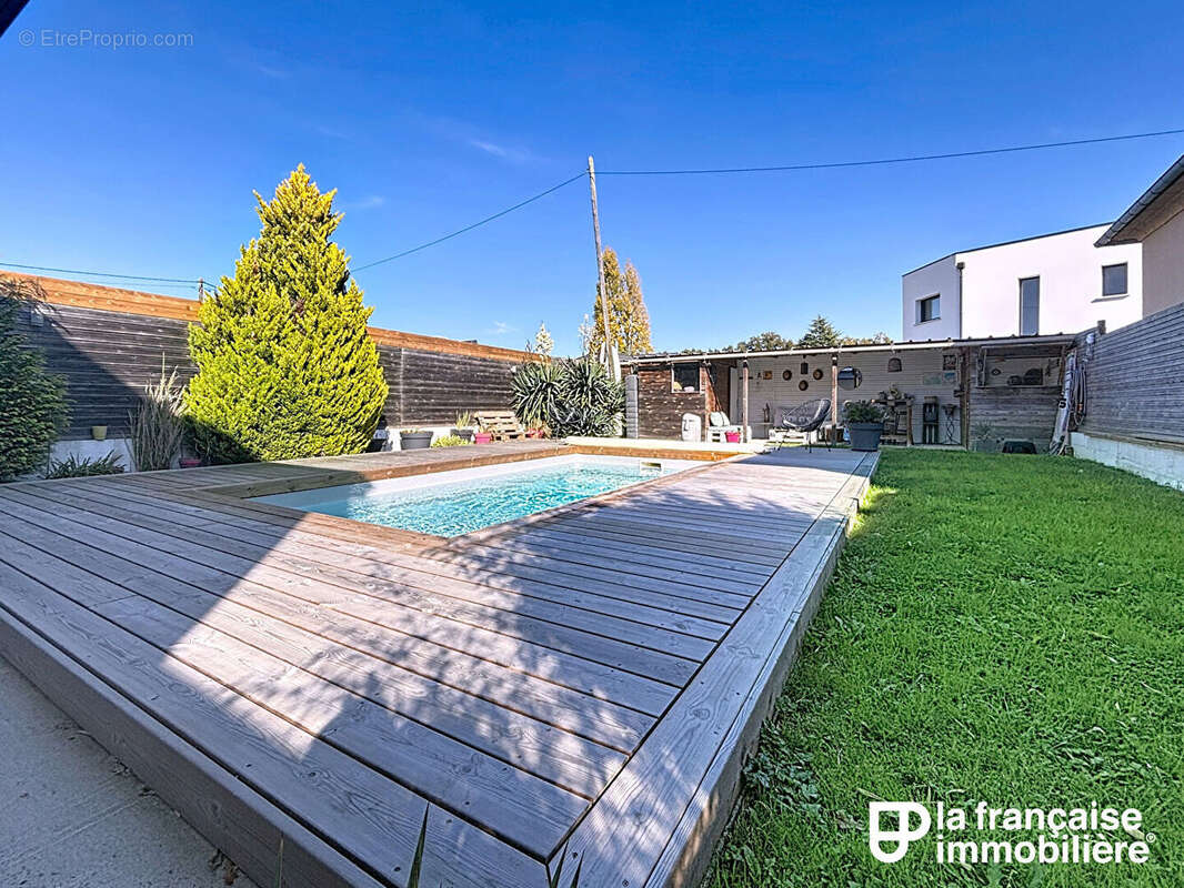 Maison à VERN-SUR-SEICHE