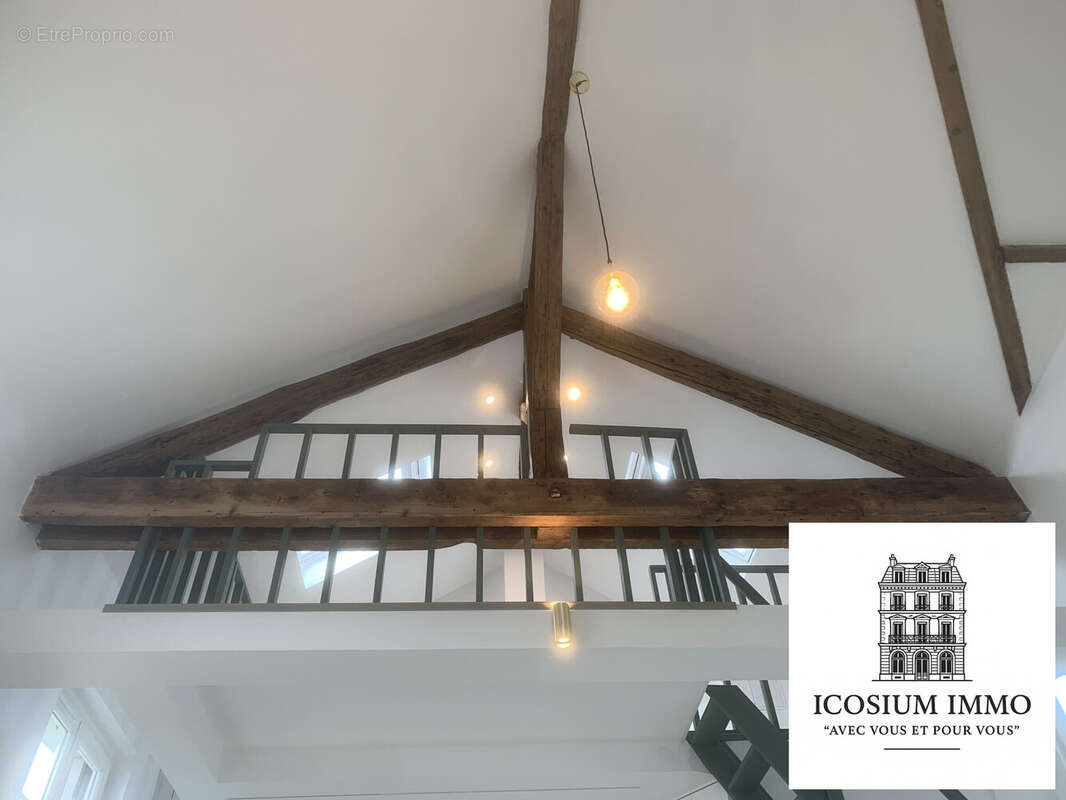 Appartement à CHARENTON-LE-PONT