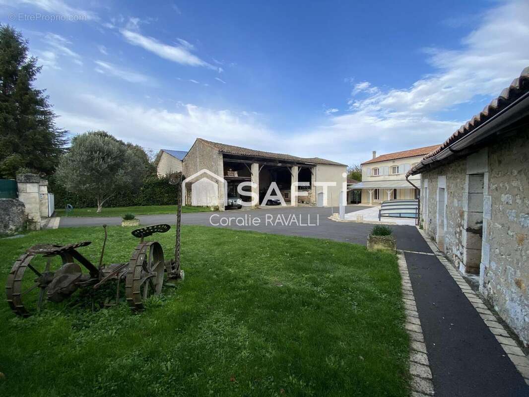 Photo 2 - Maison à SERS