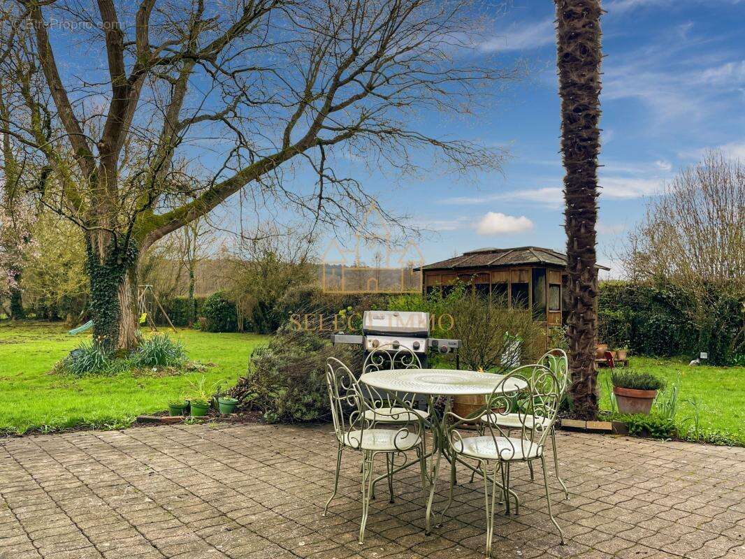 Maison à ARNIERES-SUR-ITON