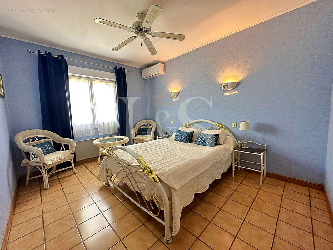 Appartement à SUZE-LA-ROUSSE