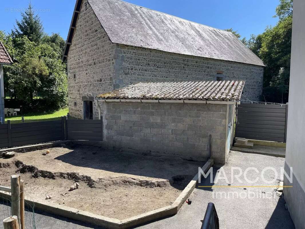 Maison à GIAT