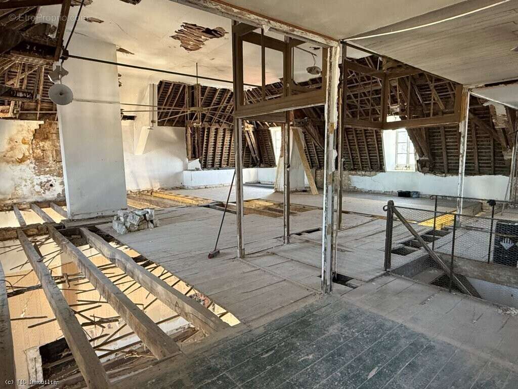 Petite Maison de Ville Rénovée Avec Projet de Rénovation Pour L'Ancienne Sous-Préfecture - photo 23