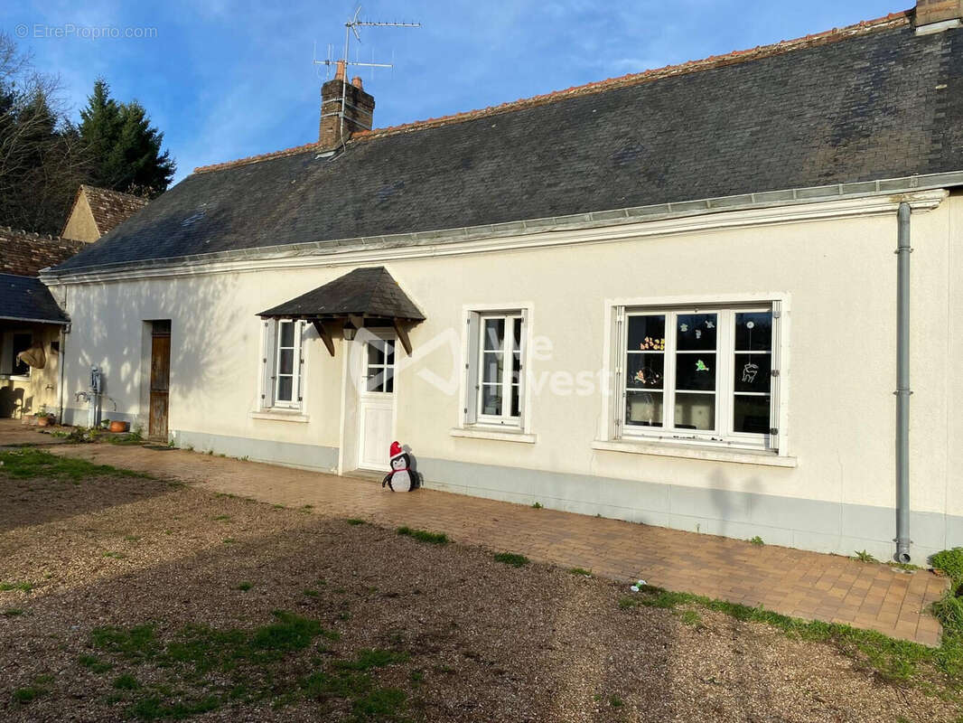 Maison à YVRE-LE-POLIN