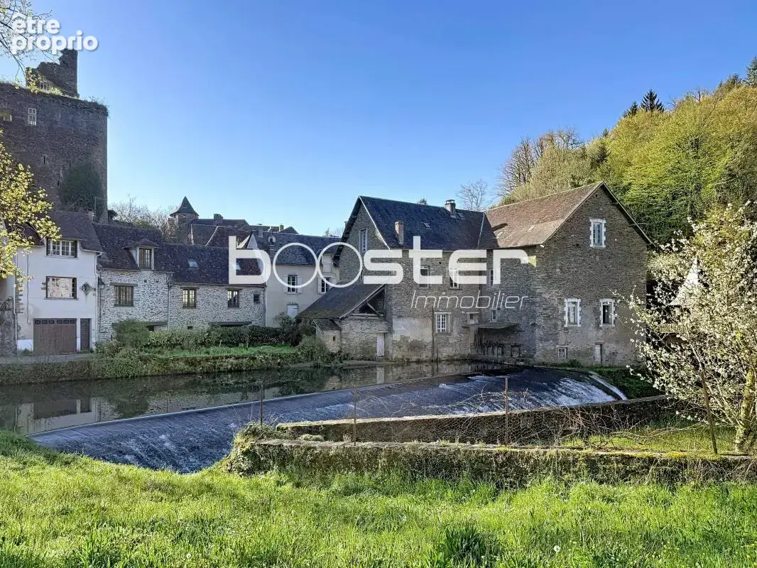 Maison à SEGUR-LE-CHATEAU