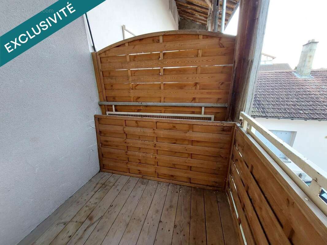 Maison 174 m² à Saint-Trivier-De-Courtes  - photo 8