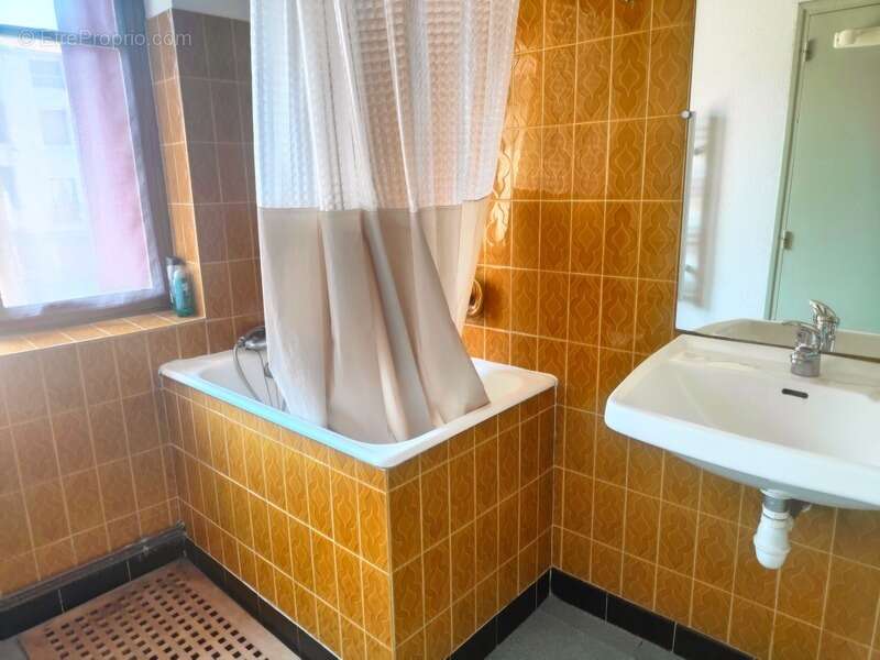 Immeuble à vendre CEILHES ET ROCOZELS (34) - photo 17