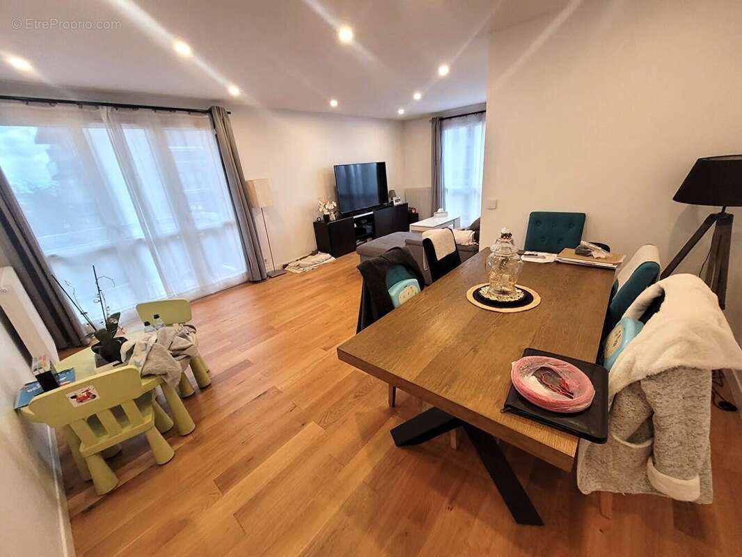 Appartement à LE BOURGET