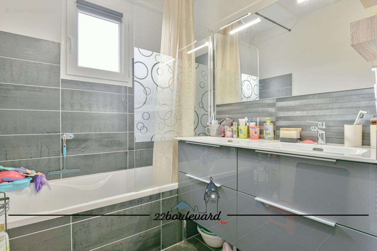 Maison à SAINT-PRIEST-TAURION