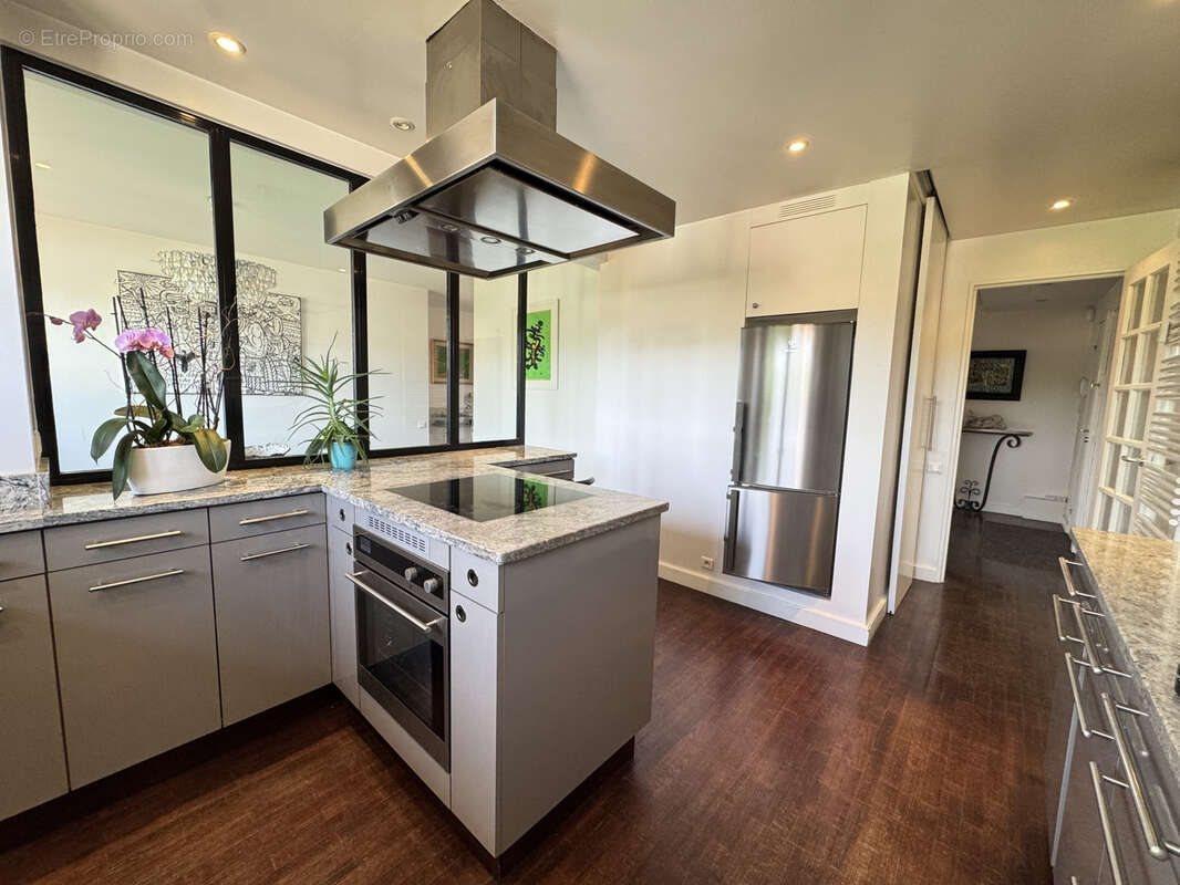 Appartement à SAINT-MAUR-DES-FOSSES