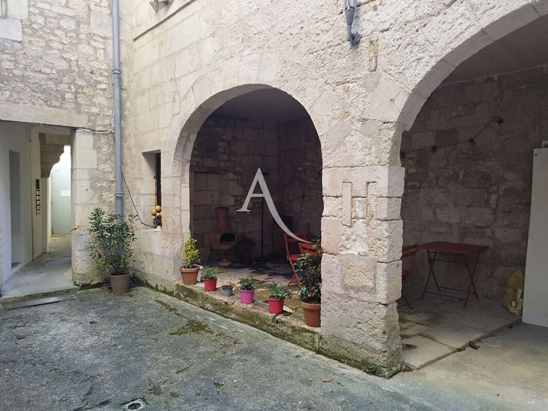 Appartement à SAINTES