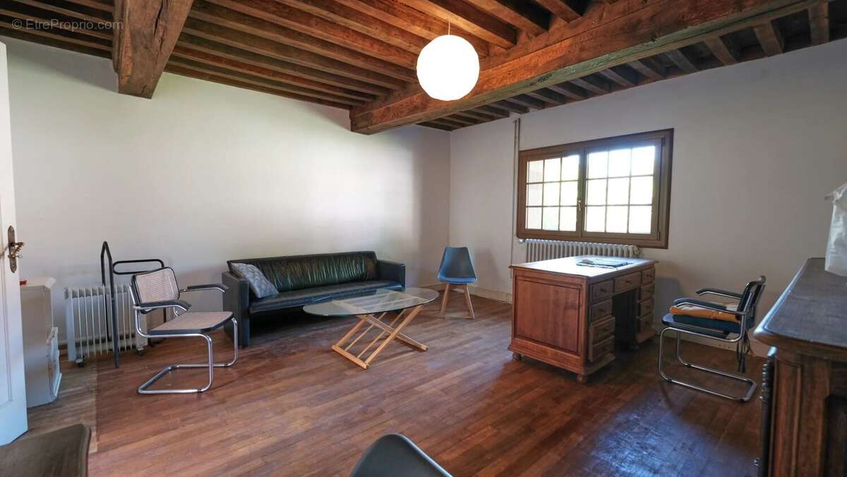 Maison à SAINT-MARTIN-DU-PUY