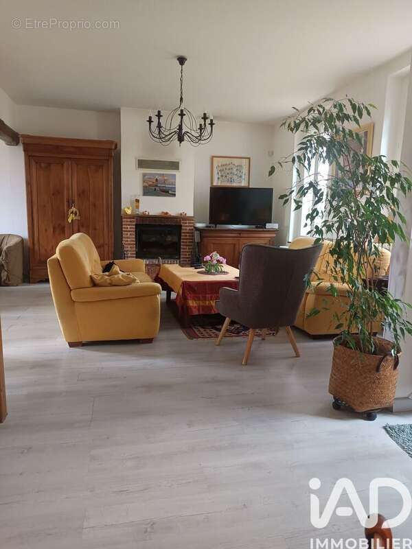 Maison 204 m² à Lignerolles  - photo 6